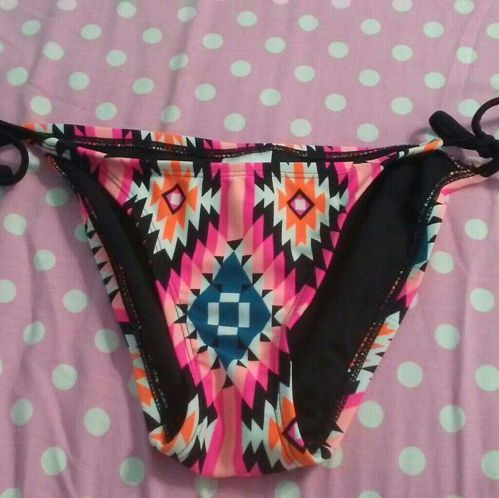 Bathing suit bottoms